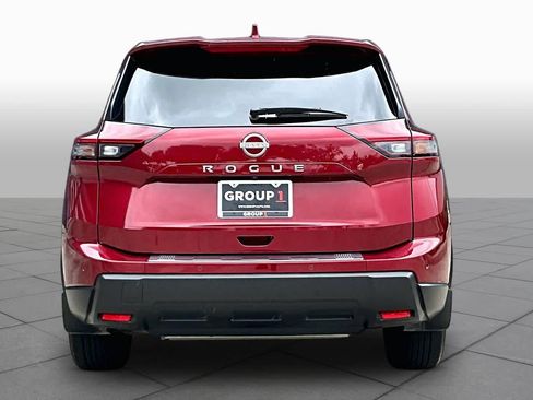 Used 2025 Nissan Rogue SV FWD image 5