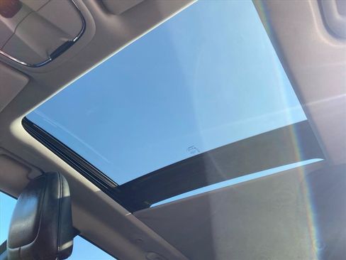 Used 2019 Jeep Cherokee Limited AWD/4WD image 22