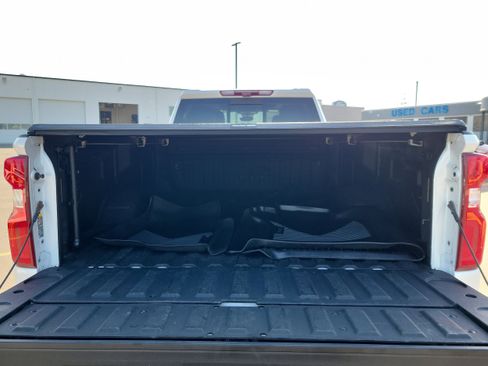 Used 2024 Chevrolet Silverado 2500 High Country w/ High Country Premium Package AWD/4WD image 8