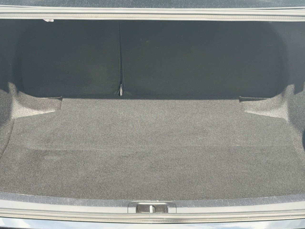 Used 2025 Toyota Corolla LE FWD image 28