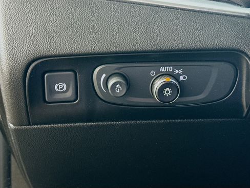 Used 2020 Buick Enclave Avenir w/ Avenir Technology Package AWD/4WD image 15