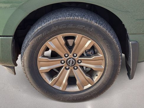 Used 2024 Nissan Titan SV w/ SV Bronze Edition Package RWD image 10