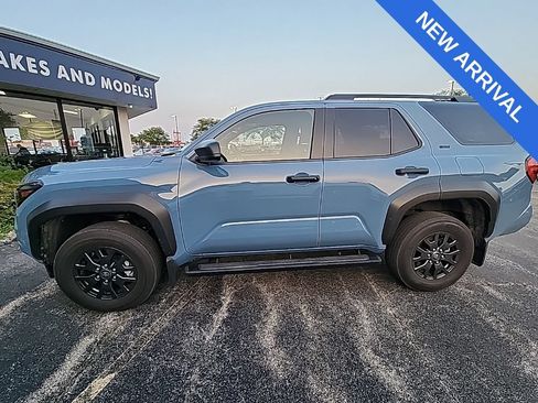Used 2025 Toyota 4Runner SR5 RWD image 1