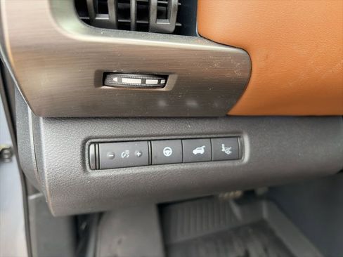 Used 2025 Nissan Pathfinder Platinum w/ Cargo Package image 14