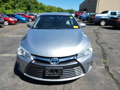 Used 2015 Toyota Camry XLE FWD image 2