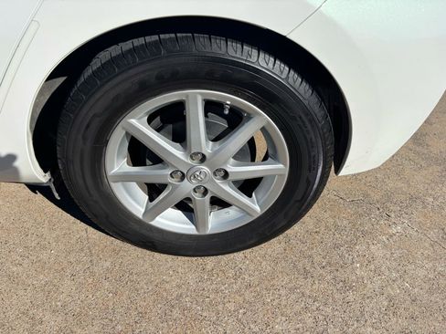 Used 2012 Toyota Prius C Three image 8