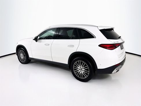 Certified 2025 Mercedes-Benz GLC 300 image 6