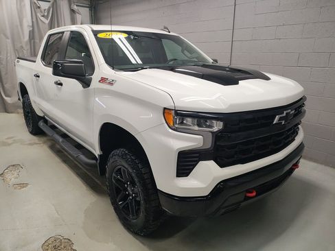 Used 2023 Chevrolet Silverado 1500 LT Trail Boss image 5
