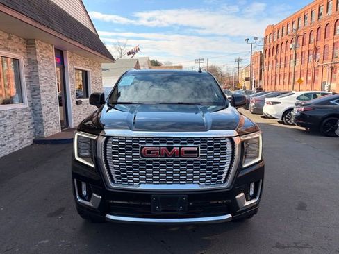Used 2023 GMC Yukon Denali w/ LPO, Floor Liner Package AWD/4WD image 2
