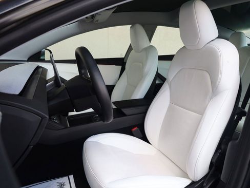Used 2024 Tesla Model 3 Standard Range RWD image 15