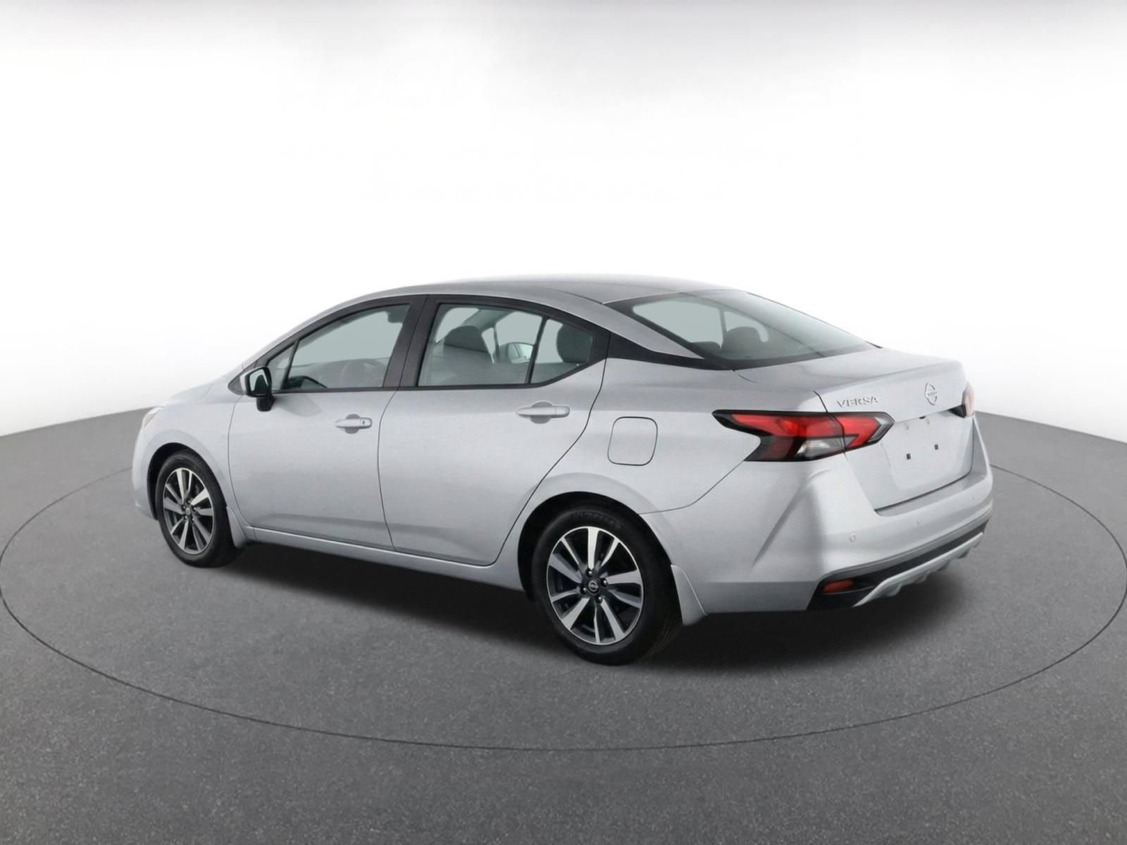 Used 2025 Nissan Versa SV FWD image 6