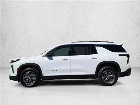 Used 2024 Chevrolet Traverse LT AWD/4WD image 9