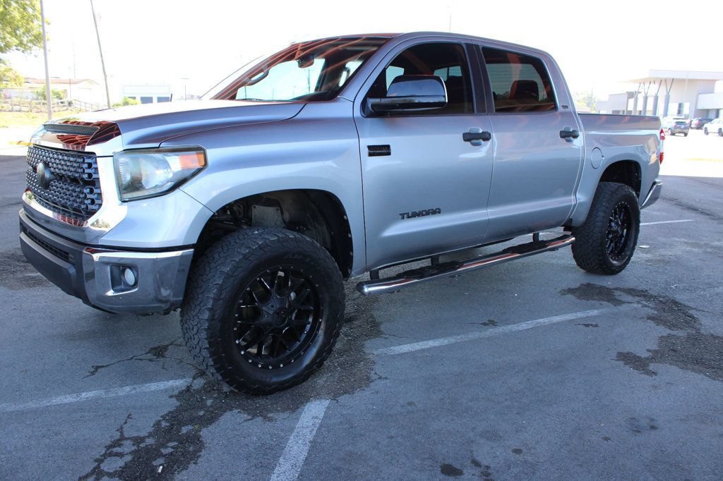 Used 2018 Toyota Tundra SR5 w/ SR5 Upgrade Package AWD/4WD image 2
