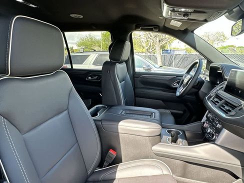 Used 2024 GMC Yukon SLT w/ SLT Luxury Package RWD image 27