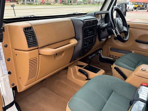 Used 1998 Jeep Wrangler Sahara image 11