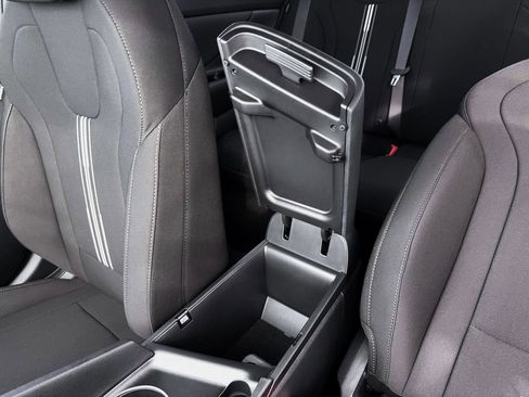 New 2026 Hyundai Elantra Sport image 18