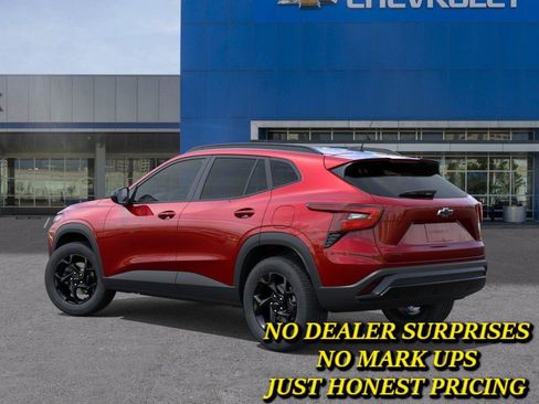 New 2026 Chevrolet Trax LT w/ Driver Confidence Package FWD image 3