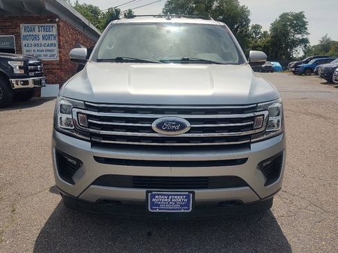 Used 2020 Ford Expedition Max XLT w/ Equipment Group 202A AWD/4WD image 2