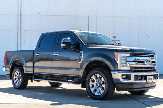 Used 2017 Ford F250 Lariat w/ Lariat Ultimate Package AWD/4WD image 8