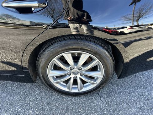 Used 2017 INFINITI Q50 3.0t Premium w/ Driver Assistance Package image 11