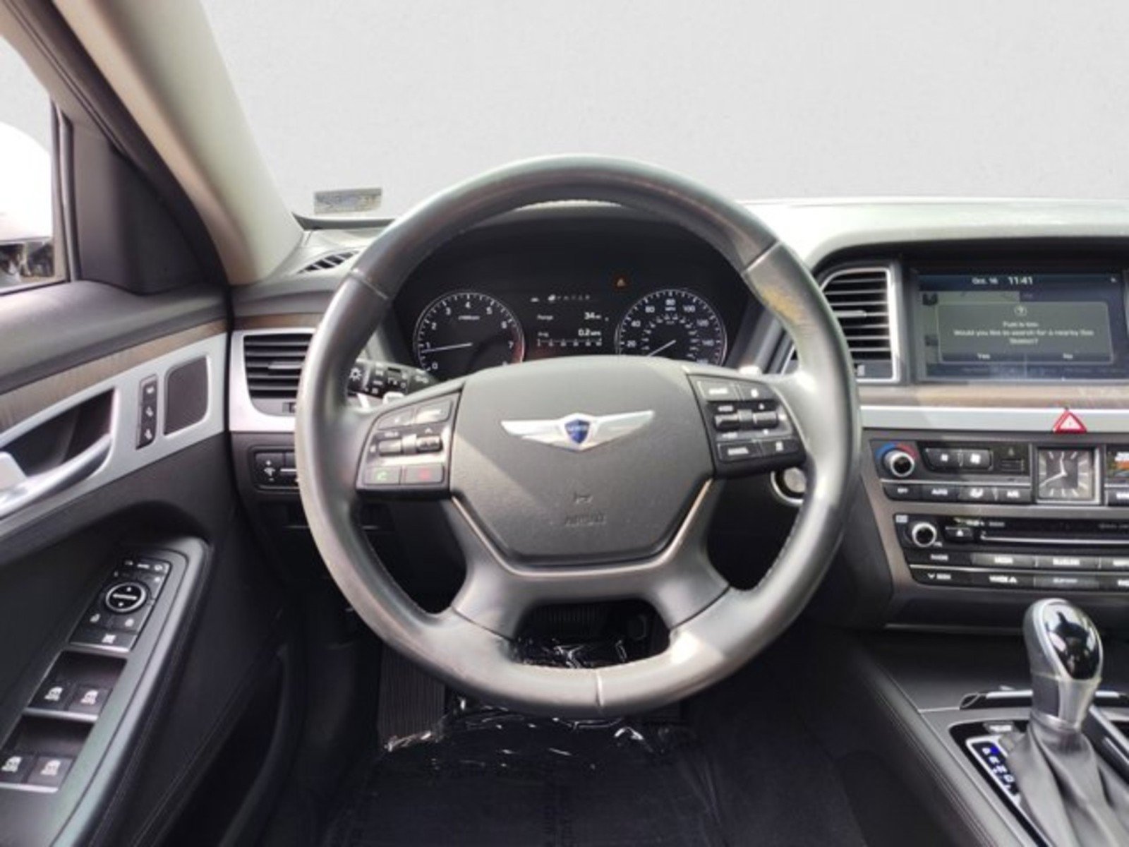 Used 2015 Hyundai Genesis 5.0 RWD image 16