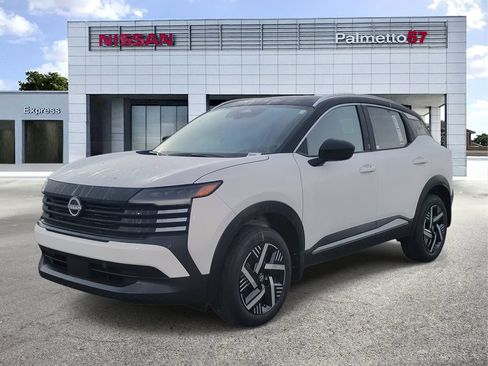 New 2026 Nissan Kicks SV w/ SV Premium Package FWD image 3