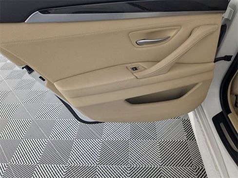 Used 2014 BMW 528i Sedan image 29