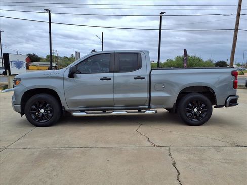 Used 2023 Chevrolet Silverado 1500 Custom image 4
