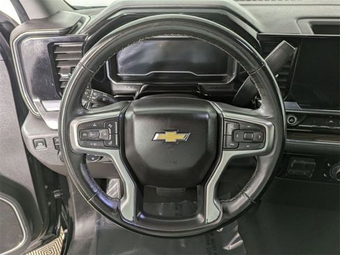 Used 2025 Chevrolet Silverado 1500 LT image 17