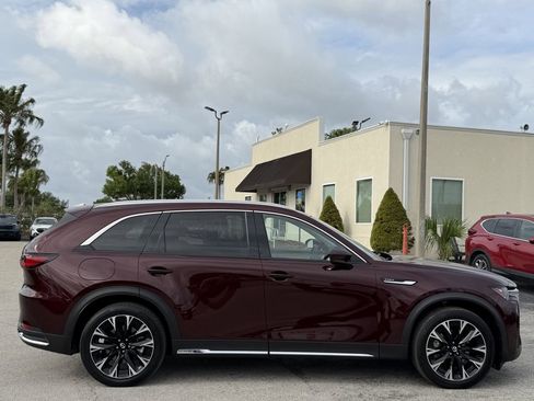 Used 2024 MAZDA CX-90 Plug-In Hybrid w/ Premium Plus AWD/4WD image 4