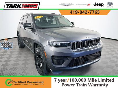 Certified 2023 Jeep Grand Cherokee Laredo w/ Luxury Tech Group I