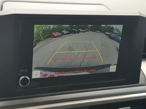 Certified 2026 Toyota 4Runner SR5 AWD/4WD image 17