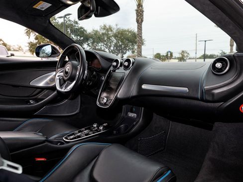 Used 2023 McLaren GT image 43