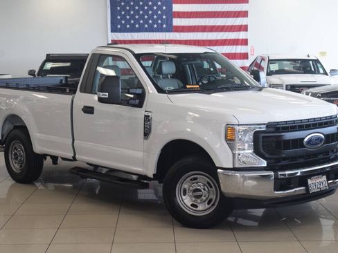Used 2020 Ford F250 XL w/ Power Equipment Group RWD image 2