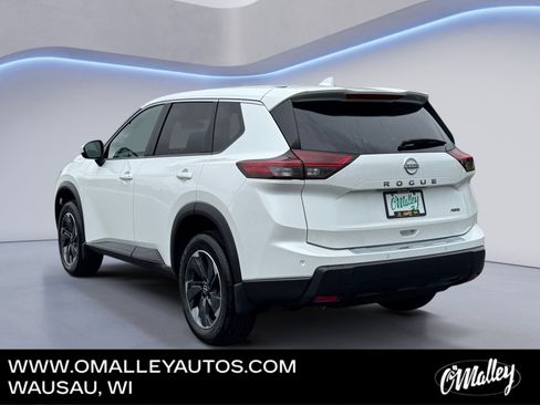 Used 2025 Nissan Rogue SV AWD/4WD image 3