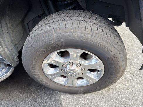 Used 2025 RAM 2500 Big Horn AWD/4WD image 9