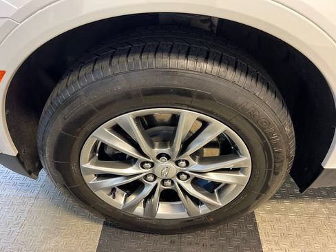 Used 2021 Cadillac XT5 Premium Luxury FWD image 8
