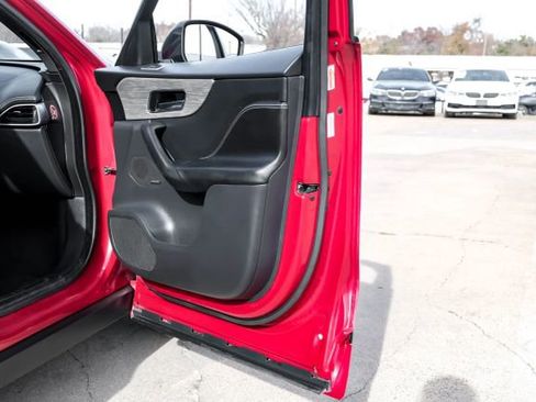 Used 2018 Jaguar F-PACE S image 46