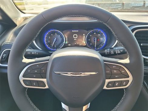 New 2026 Chrysler Pacifica Select image 26