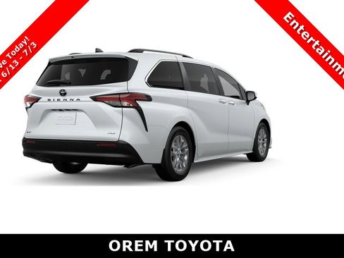 New 2026 Toyota Sienna XLE FWD image 9