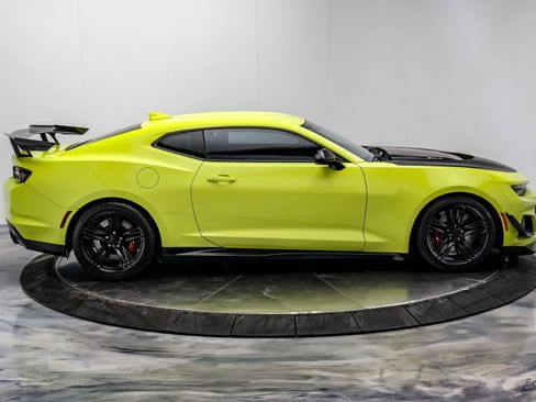 Used 2019 Chevrolet Camaro ZL1 image 26