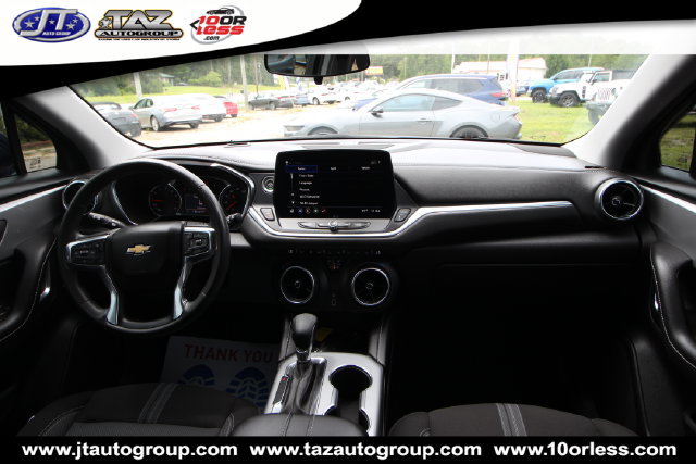 Used 2023 Chevrolet Blazer LT FWD image 17