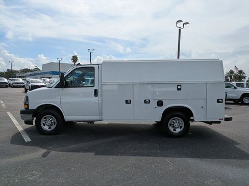 New 2025 Chevrolet Express 3500 w/ Power Convenience Package image 7