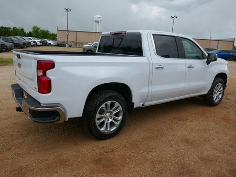 New 2026 Chevrolet Silverado 1500 LTZ w/ LTZ Premium Package AWD/4WD image 4