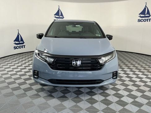 Certified 2024 Honda Odyssey Sport image 2