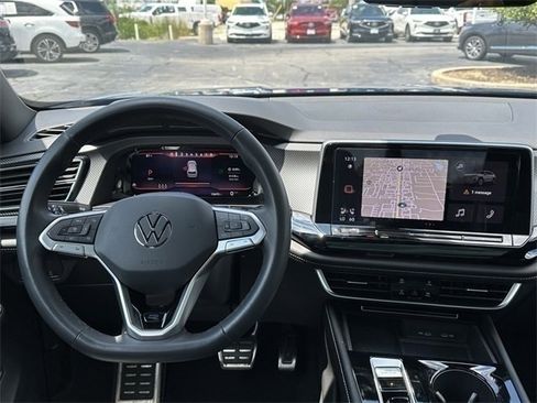Used 2024 Volkswagen Atlas Cross Sport SEL Premium R-Line image 22