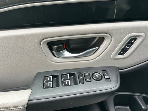 Used 2023 Honda Pilot EX-L image 11