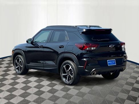 Used 2023 Chevrolet TrailBlazer RS w/ Sun and Liftgate Package AWD/4WD image 4