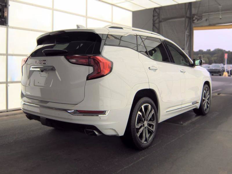 Used 2018 GMC Terrain Denali w/ Advanced Safety Package FWD image 3