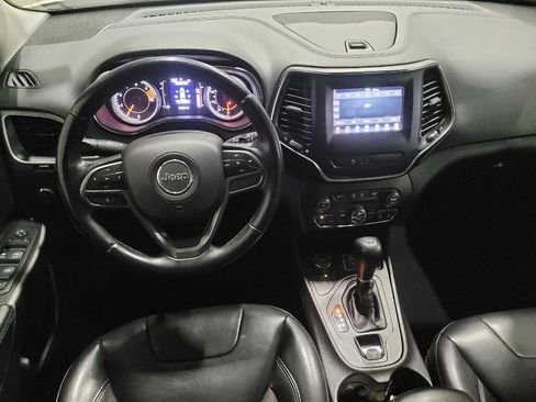 Used 2019 Jeep Cherokee Latitude Plus w/ Cold Weather Group AWD/4WD image 22